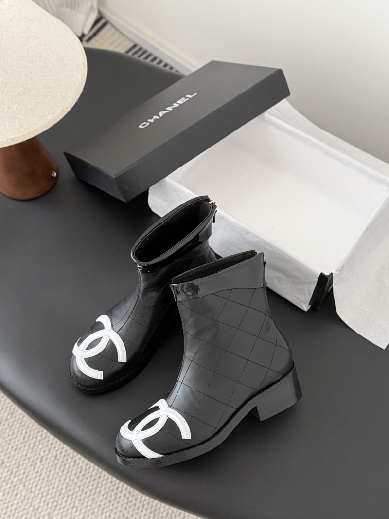 Ch**el boots